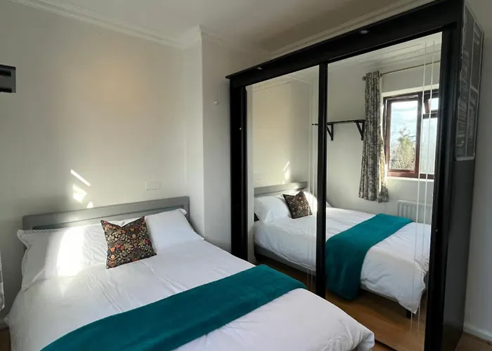 Charlton, Greenwich Luxury Self Check-In Rooms