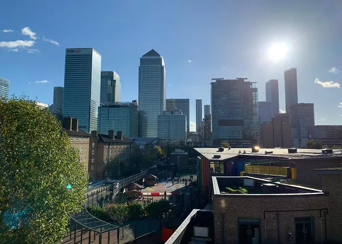 Wades Place E14