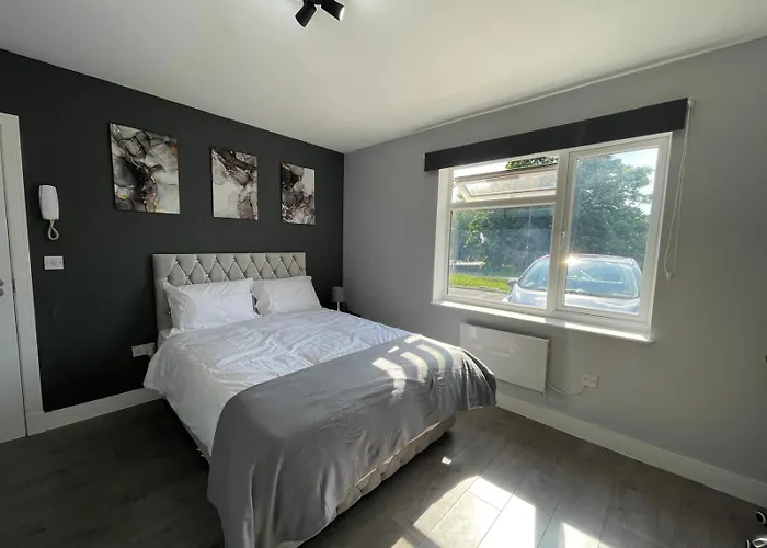 Letzi Private En-Suite Near Wembley