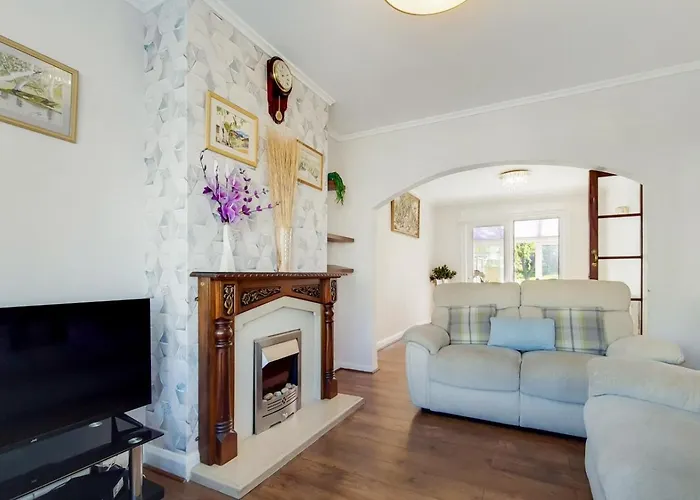 Eejs Charming London 3 Bed Home - With Large Garden