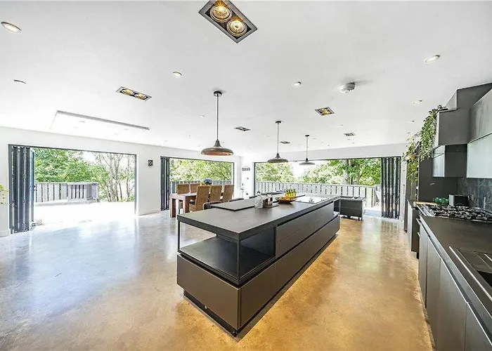 The Ridge London - Luxury Designer Villa With Hot Tub And Sauna, Bexley Borough Of London