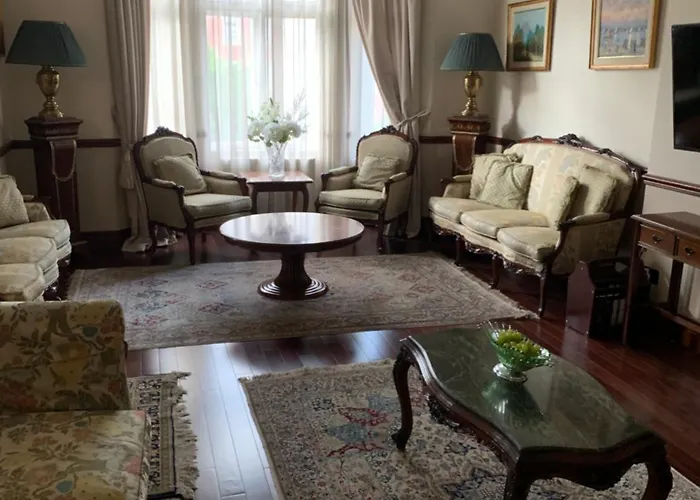 Baker Street 3 Bedroom And 3 Bathroom Fabulous Flat