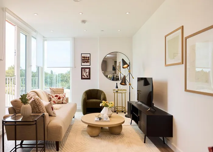 The Tottenham Wonder - Pleasing 2Bdr Flat With Balcony