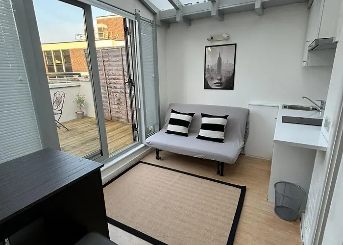 Top Floor Delightful Flat