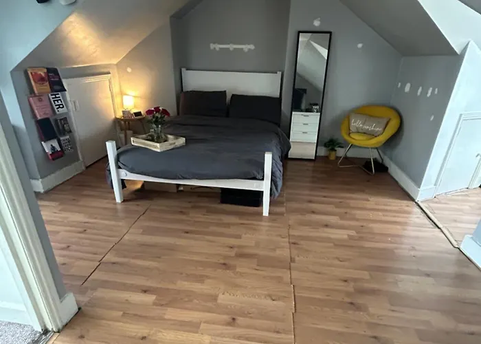 1 Bedroom House, Seven Sisters, Tottenham