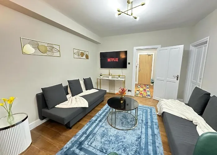 Comfortable Apartment Near Hyde Park
