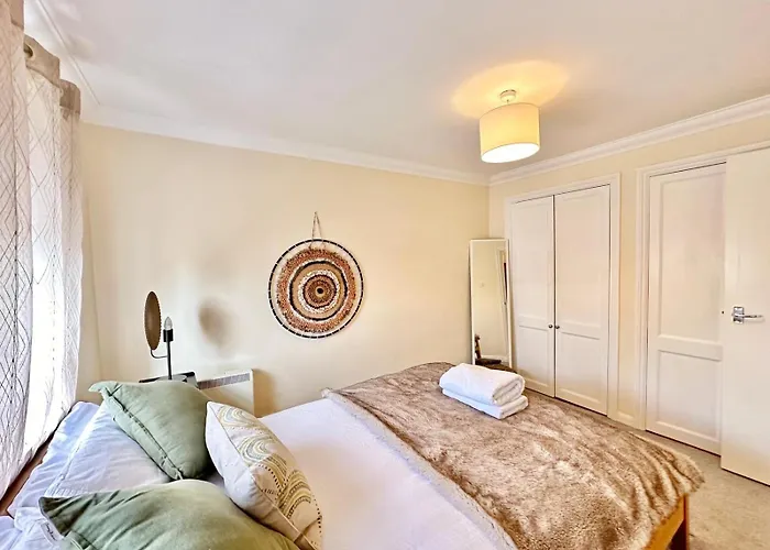 Central London Beautiful Two Bedroom Apartment