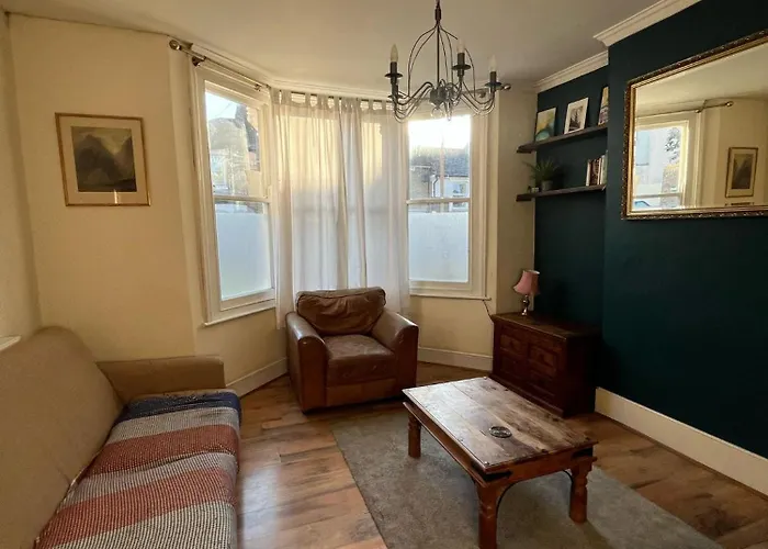 4 Bedroom House, Close To The O2 And Greenwich