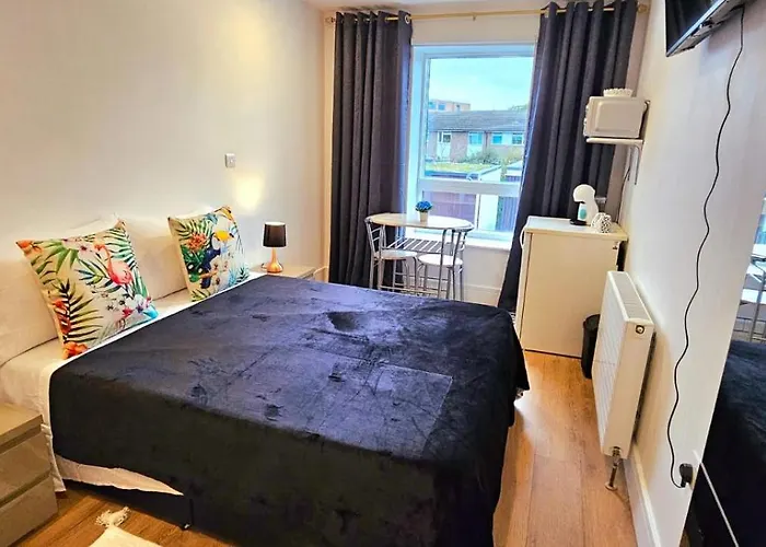 Penelope Ensuite Double Room