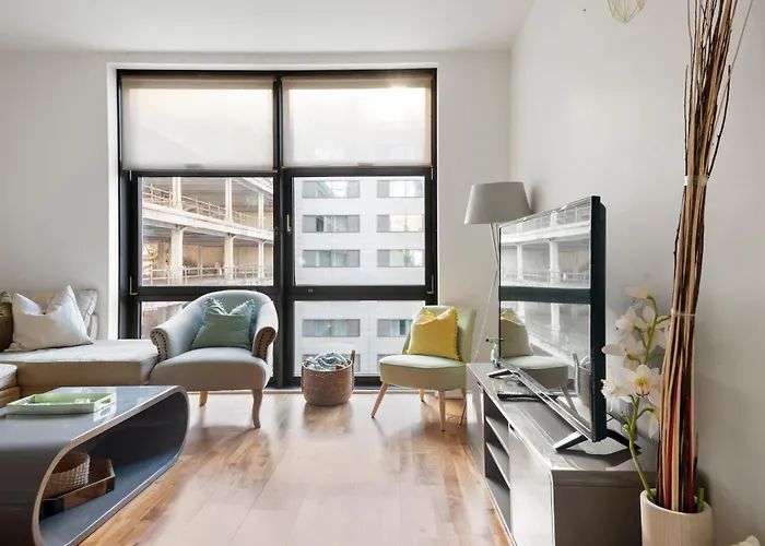 Londwell, Canary Wharf River Thames Penthouse