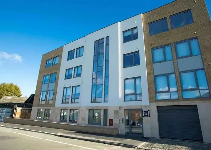 The Cube Greenwich Premium Studios