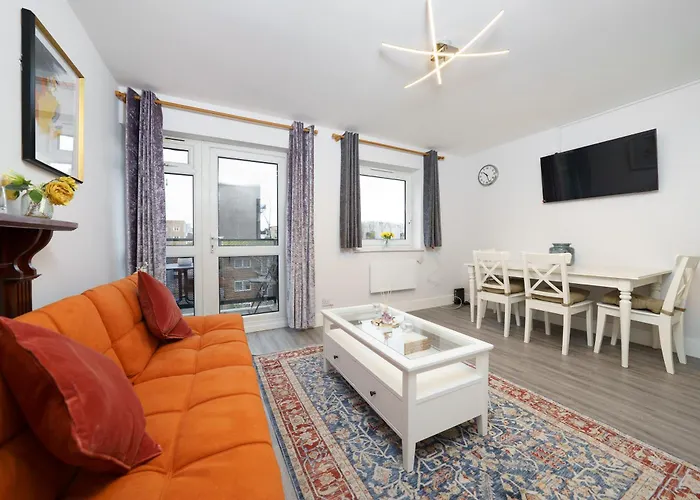 Modern 2 Bedroom Flat Near Tower Bridge