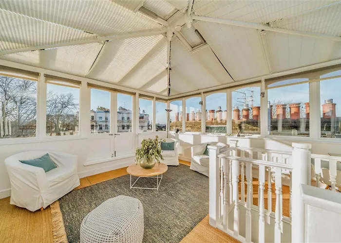 Prime Notting Hill, Luxurious 2 Beds, Roof Terrace