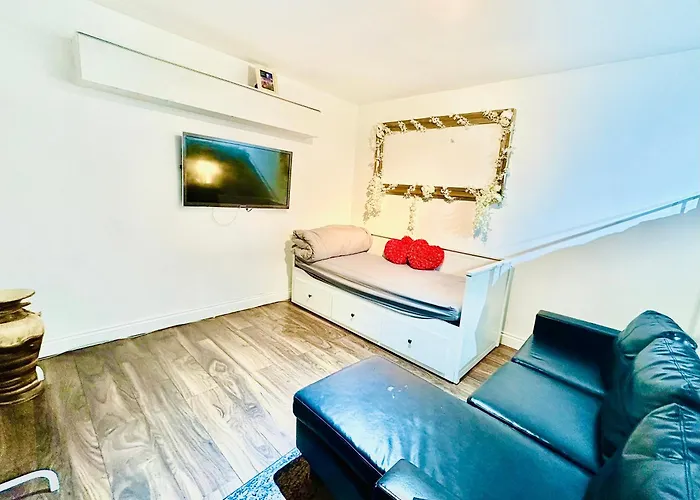Stay In London - Central London 30 Minutes - Wimbledon 14 Mins