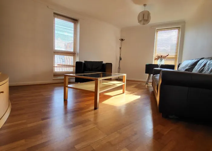 Apartment In Canada Water