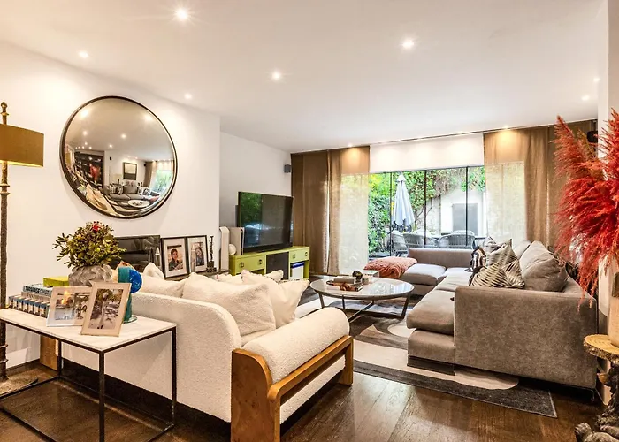 New Central 3Lvl 3Br With Garden, Prime Knightsbridge