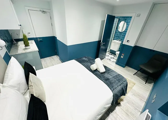 London Holly B Mini Studios Great Location For Tourist!!!