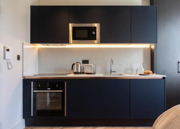 Central London Ensuite, Exclusive Experiences