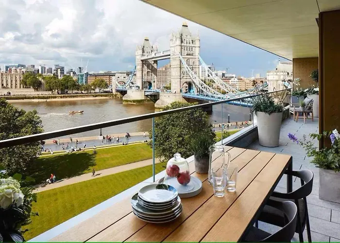 4M Pounds Luxury Tower Bridge Direct Views Sleeps 7