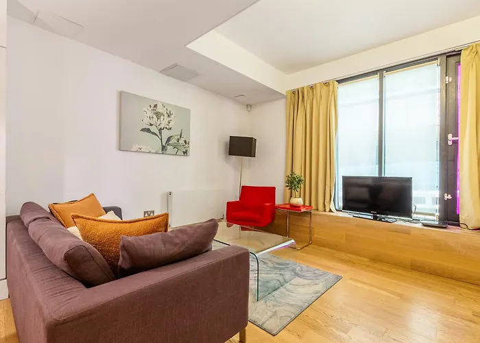 Modern 1Br Duplex Near Monument