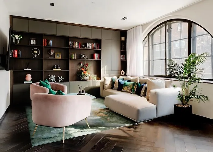 WISH GRANTED! SUPERB DESIGN HOME OFF Covent Garden