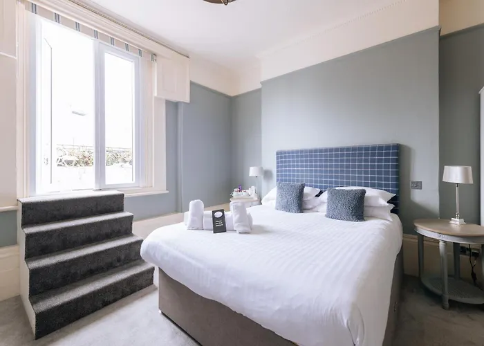 The Crown Pub & Guesthouse
