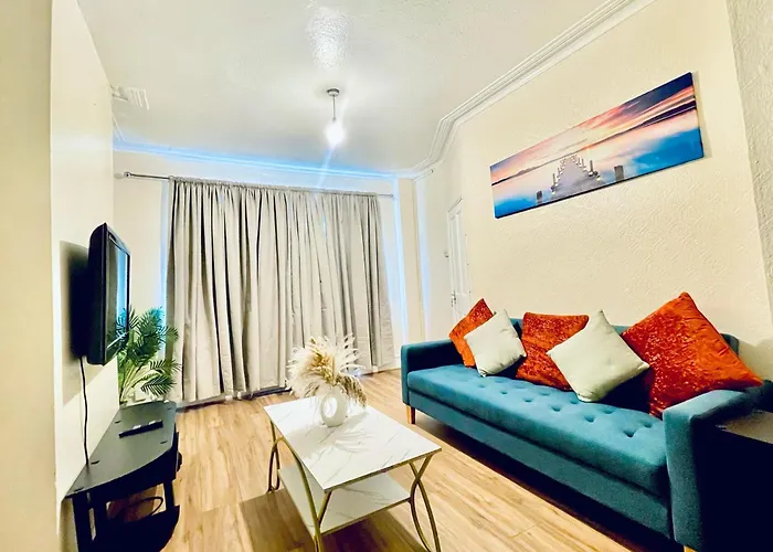 Home At Plaistow Convenient To Custom House Excel And Free Parking