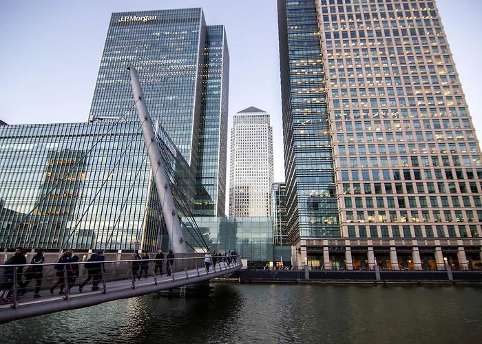 Canary Wharf - Corporate River View Apartments