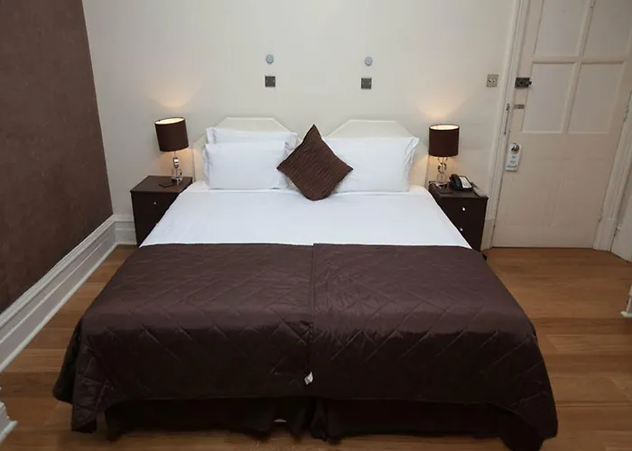 Knightsbridge Green Hotel