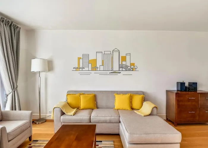 Circus Apartments Canary Wharf