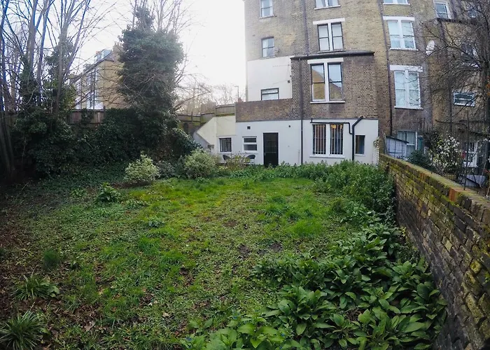 Huge Double Room Near Central London