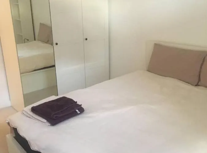 Bright & Modern 1 Bedroom Flat In Shepherds Bush