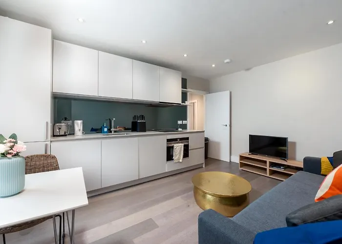 Meriden Court, Chelsea