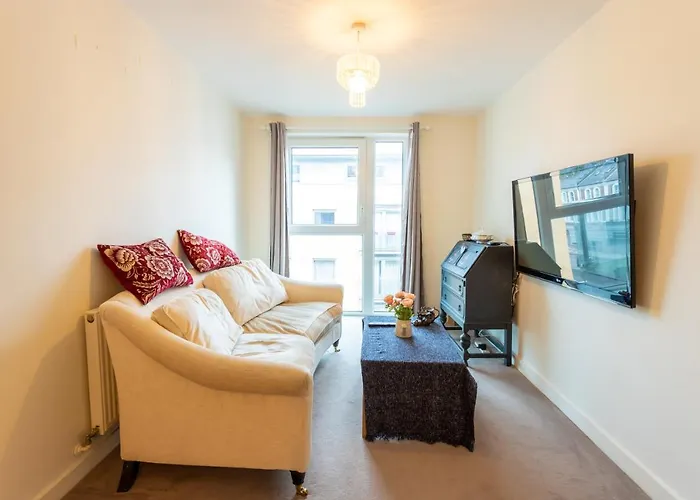 Amazing Modern 2 Bedroom Flat in Greenwich for 4 people