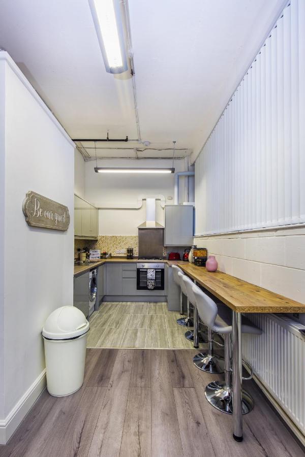 Amazing Flat With Recreational Activities For Large Families! Londen