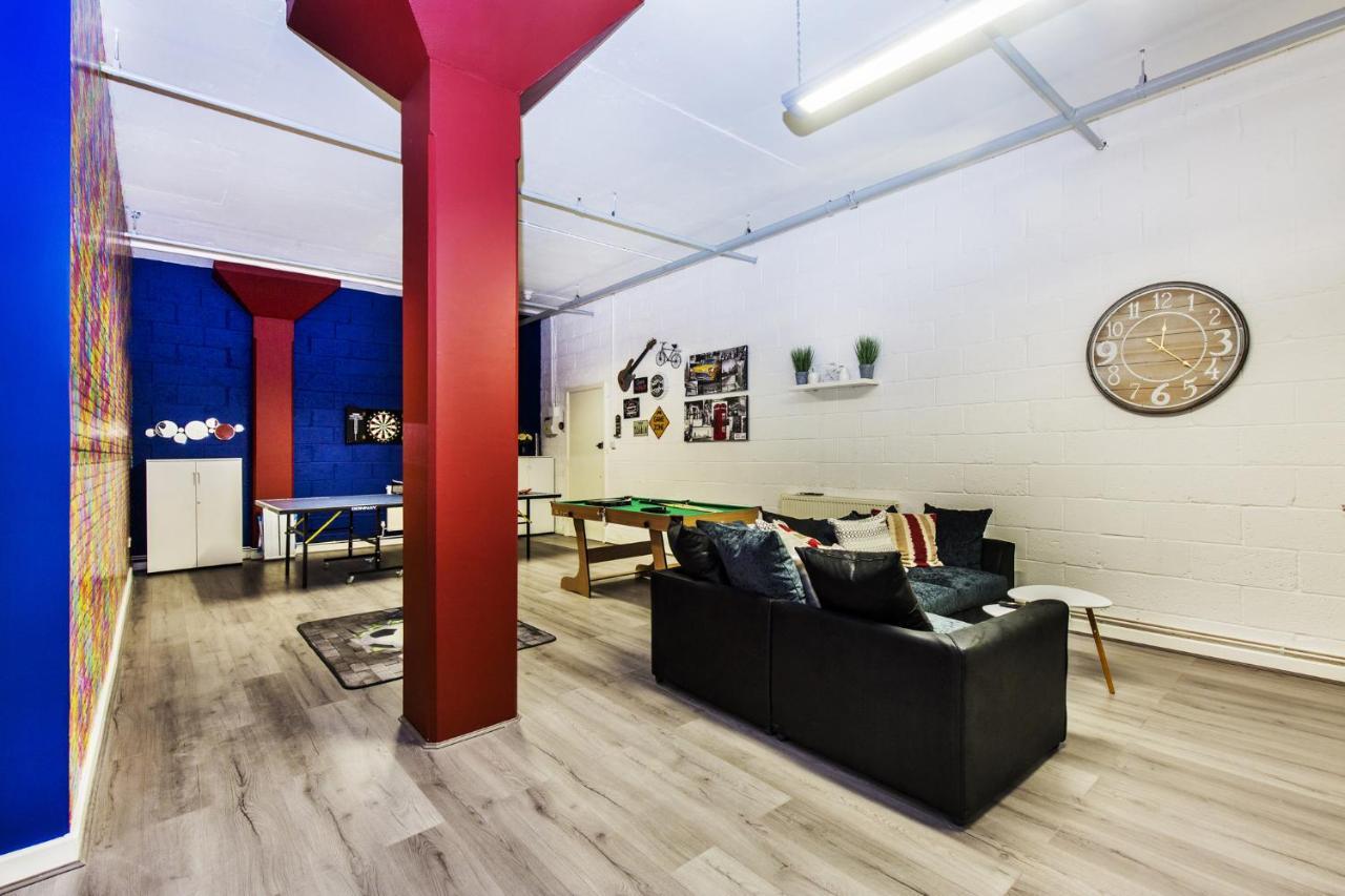 Appartement Amazing Flat With Recreational Activities For Large Families! Londen