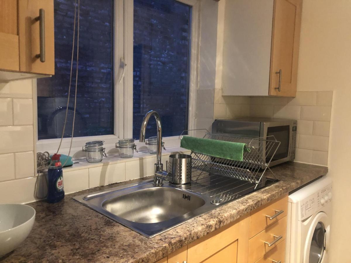 Couette-café Marble Tooting High Street 3*