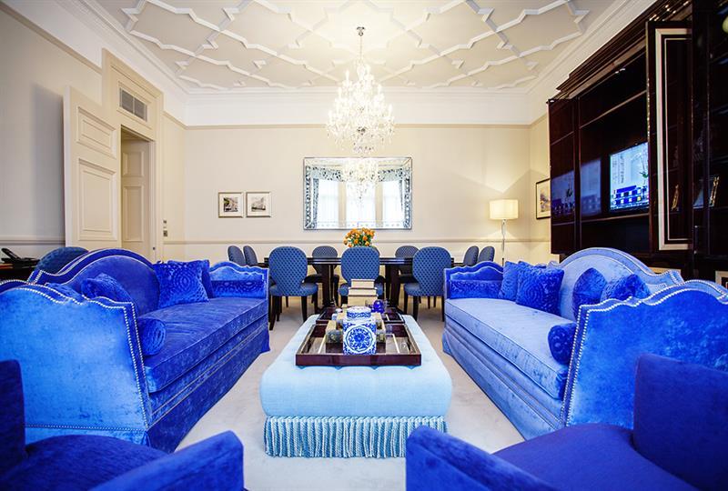 The By The Sloane Club * Londen