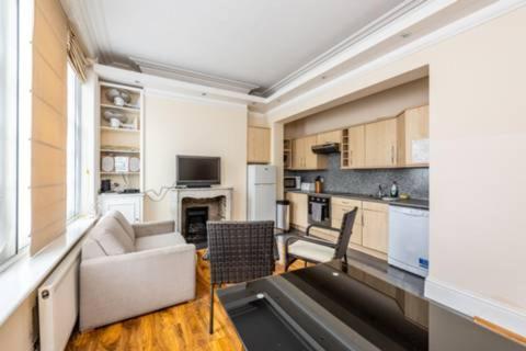 Kensington & Chelsea 2 Bed Zone 1 Aprt Londres