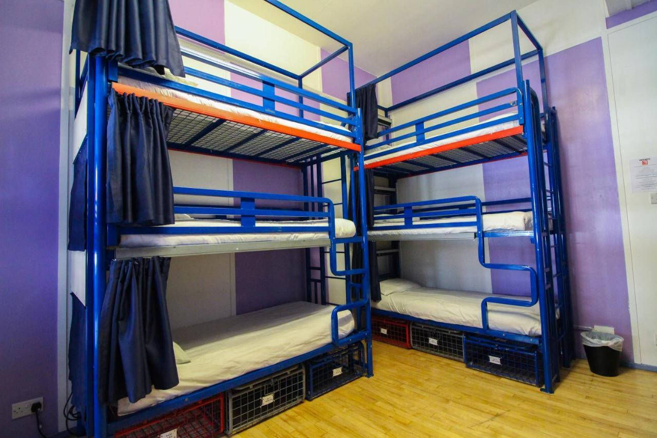 Backpackers Youth 18 - 35 Years Old Only Albergue