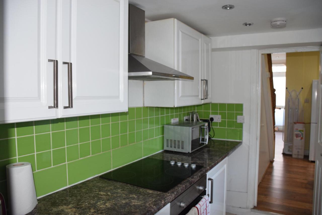 Three Bedroom House Lancaster Road Casa de Férias Londres