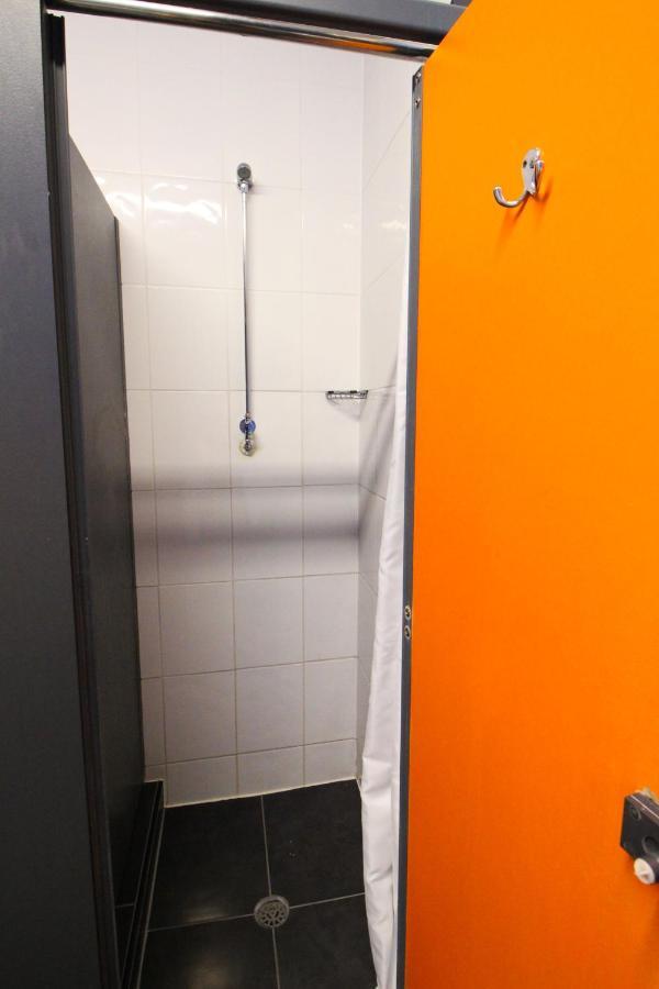 Backpackers Youth 18 - 35 Years Old Only Albergue *