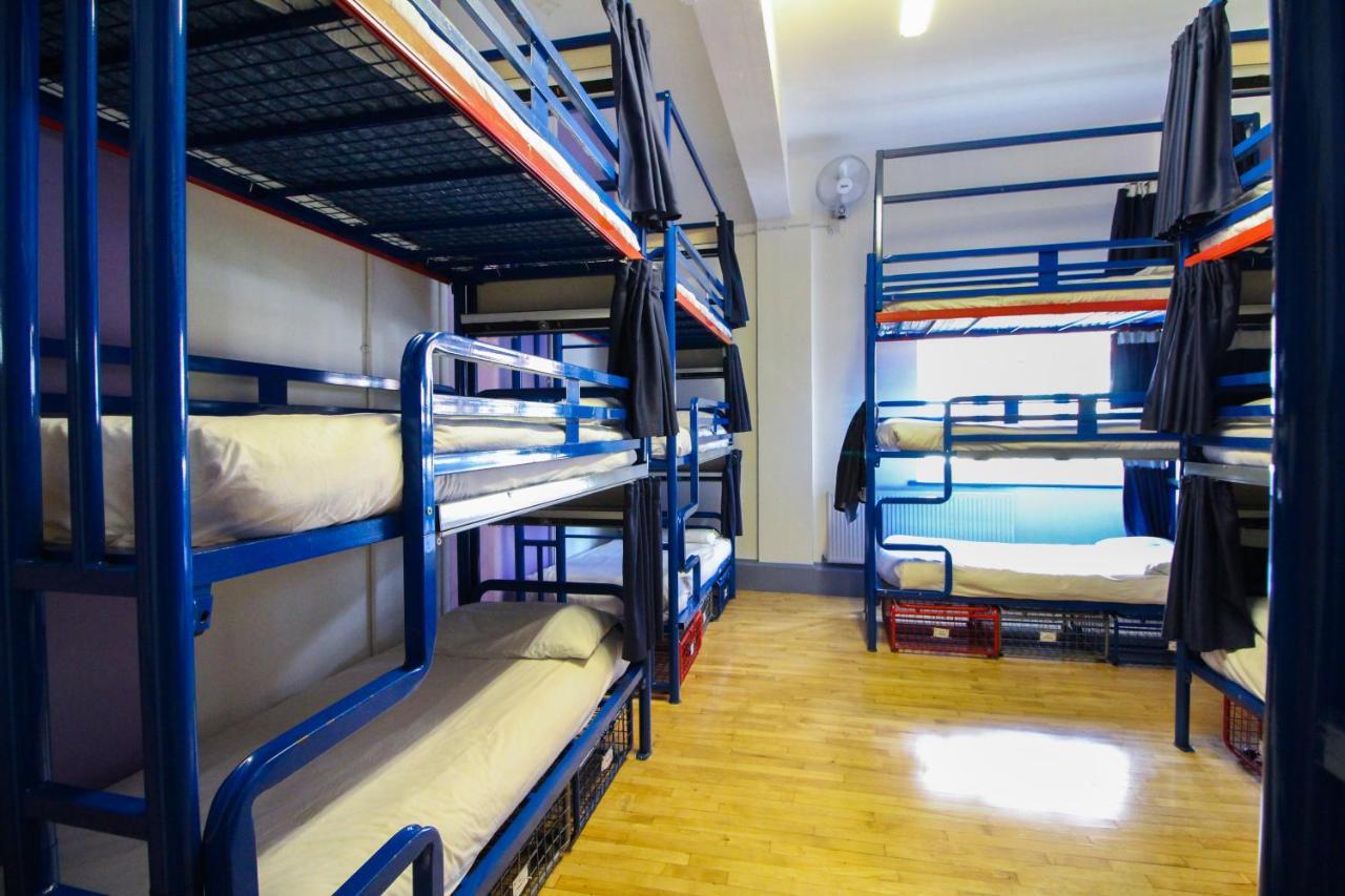 Backpackers Youth 18 - 35 Years Old Only Albergue *