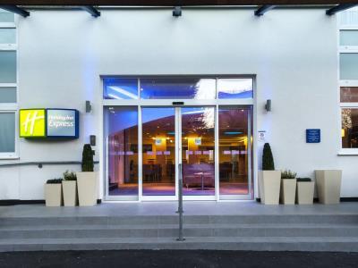 Hotel Express - Vauxhall Nine Elms 3*