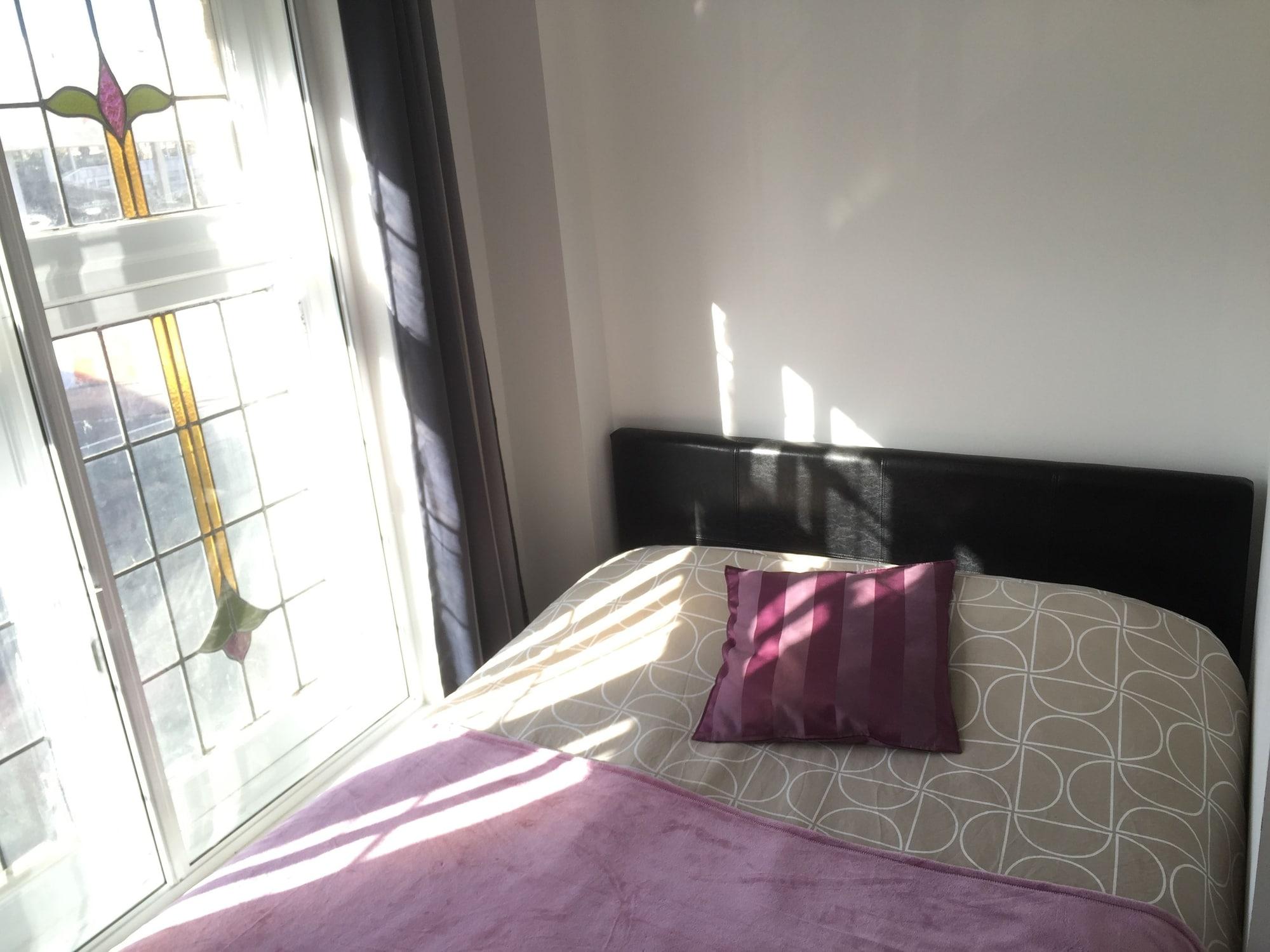 Whitechapel Gasthof 2*