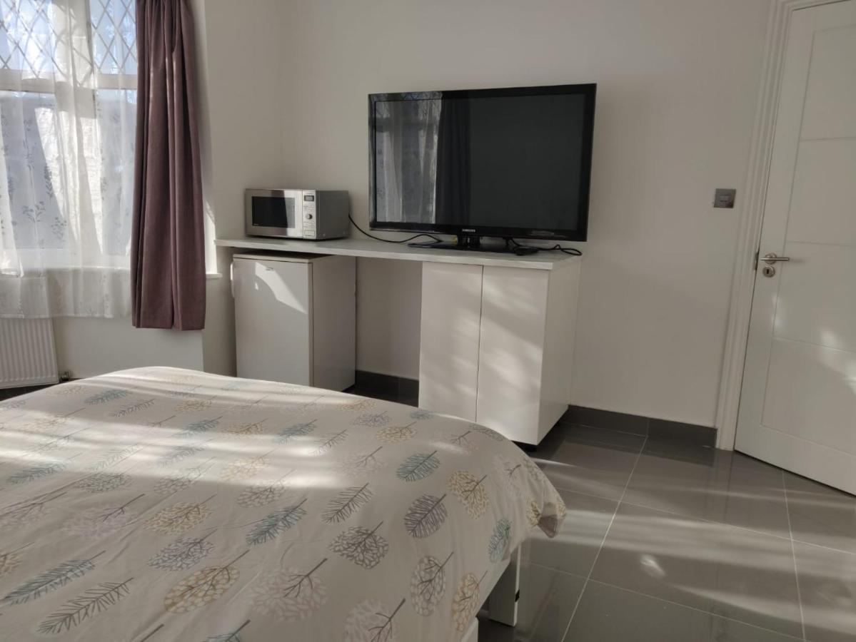 Stunning Double In Harrow Wembley - Khoob House Homestay