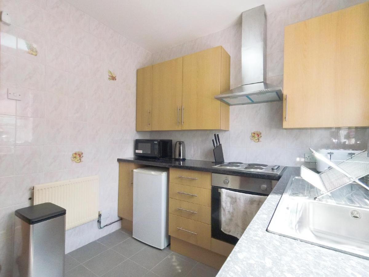 Carnation Flat A In Wembley * London