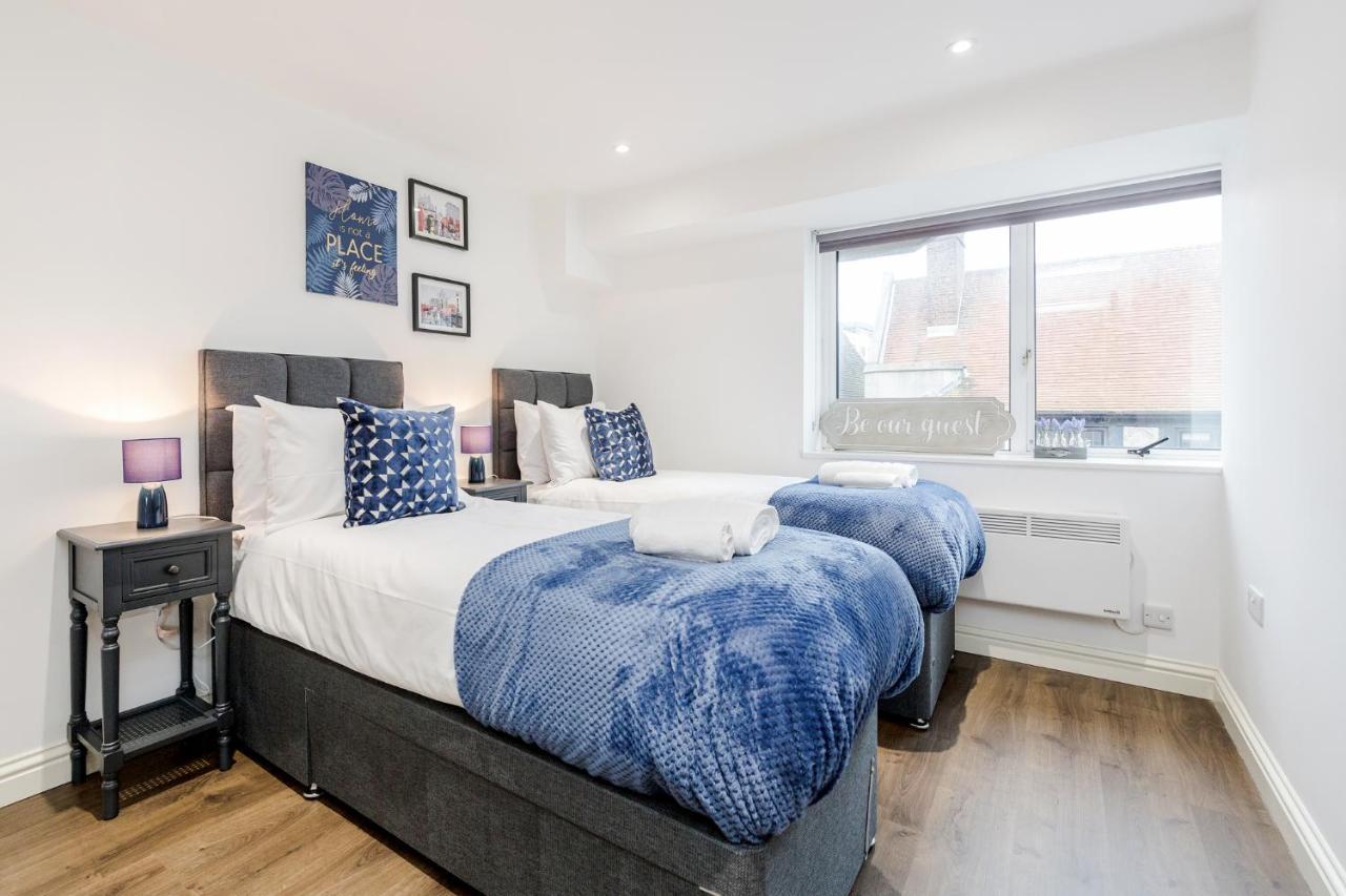 Apartamento Watford Town Centre Serviced Apartment: Flexible Beds & Free Entertainment