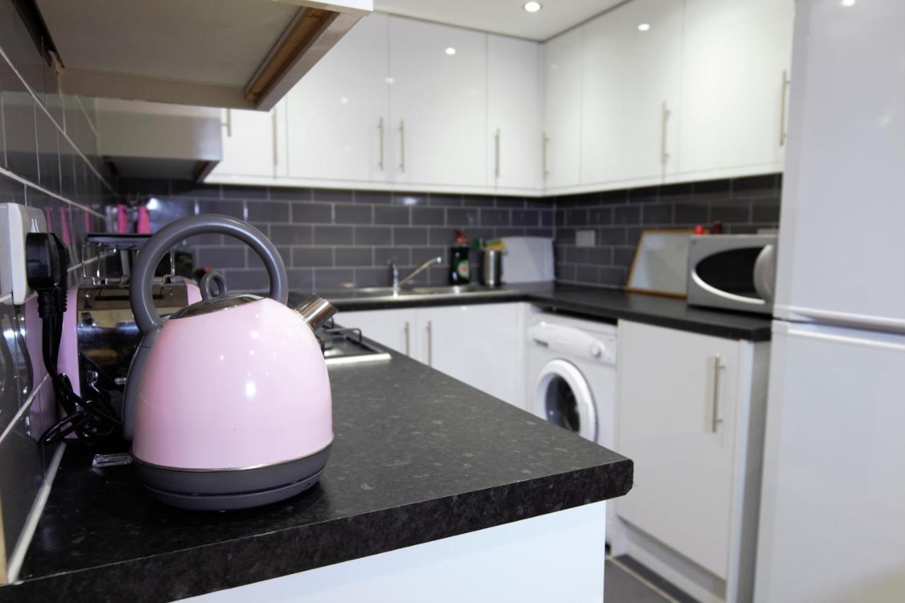 Stylish 2 Bedroom In The Heart Of Greenwich Apartamento