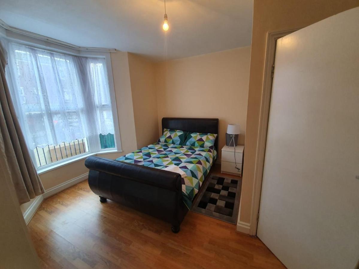 Zone 2 Three Bedroom Apartment *